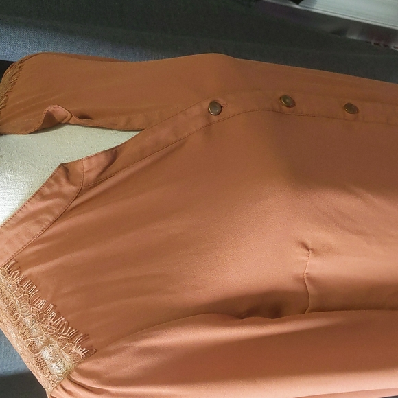 LAST CHANCE! Forever 21 Tan Button Down Long Sleeve Blouse S - Picture 4 of 7